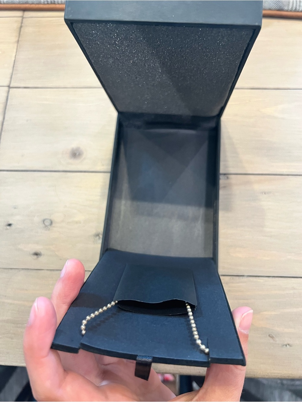 1990s RARE Juicy Couture Dog Tag Necklace New in Box - Picture 5 of 6
